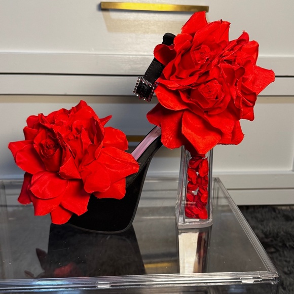 Black Satin Platform Heels w/ Red Rose Accents – Never Worn Statement Shoes 🌹✨ - Picture 2 of 5